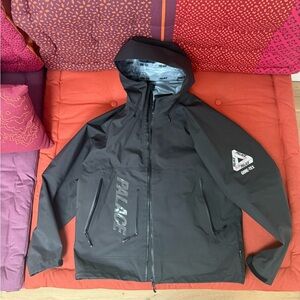 PALACE Gore-Tex 3l mens jacket black size large